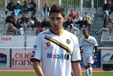 Xem giò cầu thủ Ligue 1 muốn thi đấu cho ĐT Việt Nam